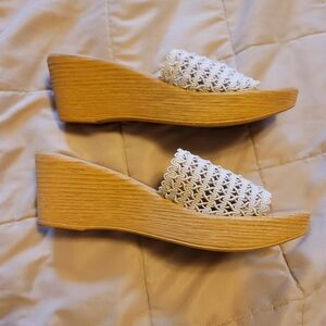 A. Giannetti Lightweight Fabric Sandals NWOT